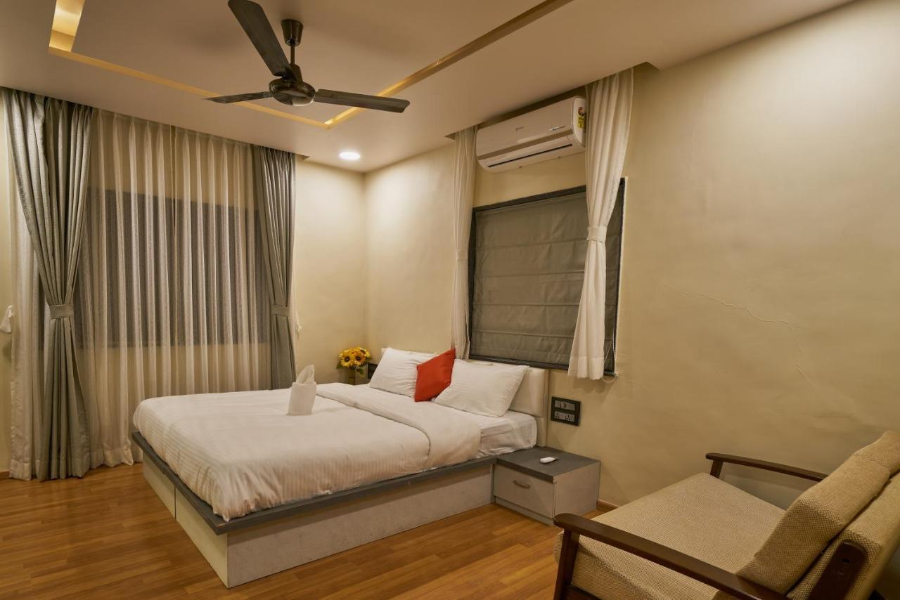 Tranquil La Casa Hotel Pune Exterior foto